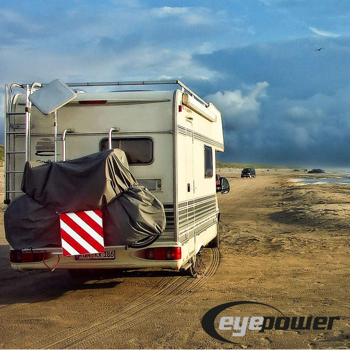Відбивна попереджувальна табличка EYEPOWER 50x50 см, червоно-біла, для Італії та Іспанії, B-класу