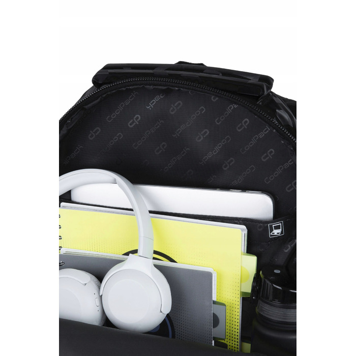 Шкільний багатокамерний рюкзак CoolPack, чорний, 28 л