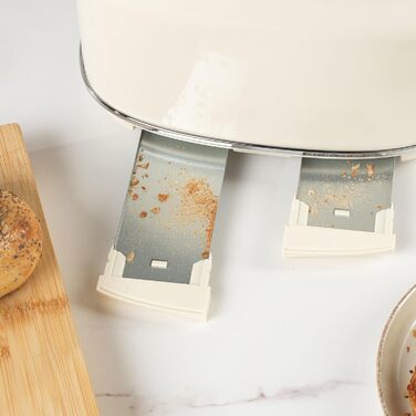 Тостер Salter Retro 4-х секційний, 1,7 л, 3 кВт, кремовий колір, з фільтром від накипу, бездротовий, з індикатором рівня води та процесу приготування, захист від пересихання та автовимкнення