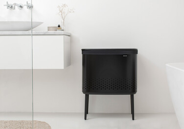 Кошик для білизни BRABANTIA Bo 60 л — сталевий, чорний матовий