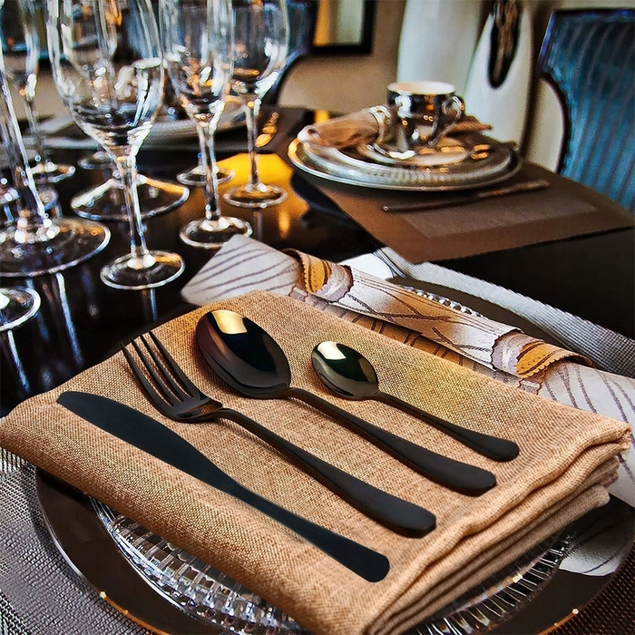 Набір золотих столових приборів зі сталі (24 предмети) — елегантний подарунок до свят
