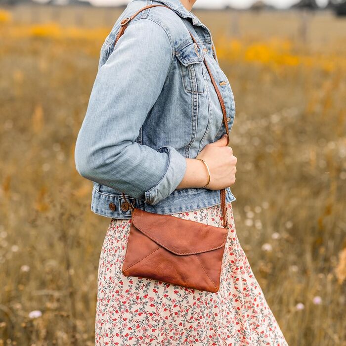 Сумка Gusti Leder Karisma Vintage – шкіряна сумка-листоноша коричневого кольору з магнітним закриттям та регульованим ремінцем