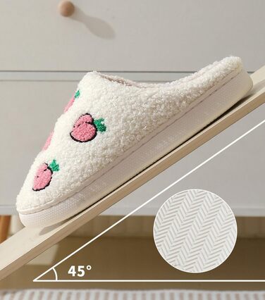 Тапочки домашні жіночі та чоловічі зимові теплі з м'якого фетру у формі полуниці. Зручні домашні тапочки з піною з пам'яті для пар. Білий колір (40/41 EU, персик)