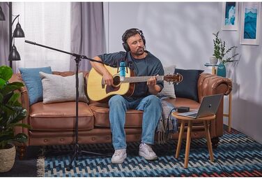 Мікрофон RØDE NT1 Signature Series: конденсаторний, з аксесуарами для запису вокалу та музики