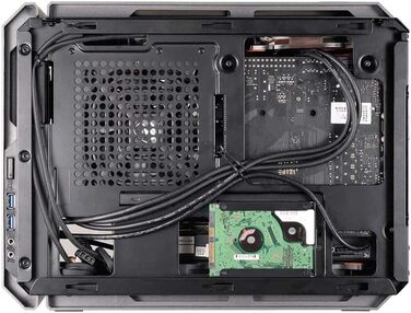 Корпус Cougar QBX Mini-ITX з сітчастою передньою панеллю та вікном