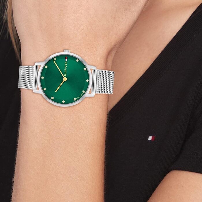 Годинник Tommy Hilfiger для жінок з кварцовим механізмом та сталевим браслетом (ланцюговим або сітчастим), з шкіряним або силіконовим ремінцем (зелений, металевий)