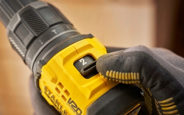 Акумуляторний шуруповерт Stanley 18 В SFMCD716B