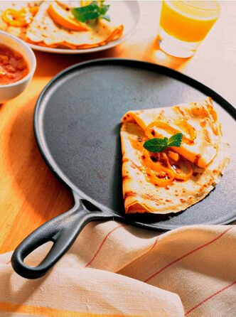 Млинцева сковорода з чавуну Le Creuset 27 см Cerise, з дерев'яною лопаткою, для всіх типів плит, індукційна