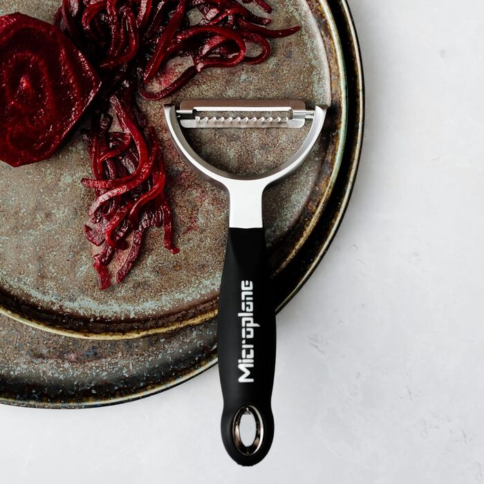 Овочечистка Microplane Profi Y пряма, нержавіюча сталь, для фруктів та овочів (Julienne)