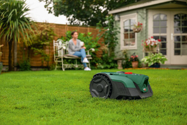 Робот-газонокосарка Bosch Visimow 18V-100 з акумулятором 1x4,0Ah