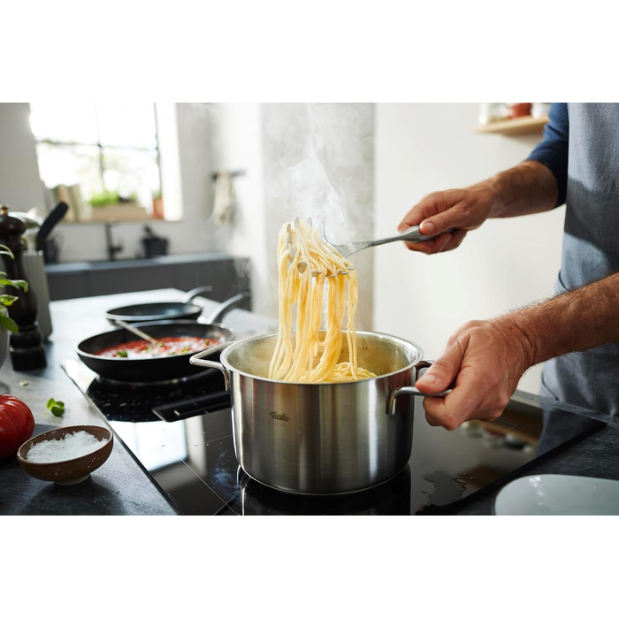 Вінчик кухонний Fissler Essential Edelstahl 21 см, нержавіюча сталь, з петлею для підвішування, для миття в посудомийній машині