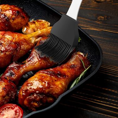 Набір гриль-посуду 5 в 1: щипці, лопатка, щітка, виделка, пензлик для м'яса. Ідеально для грилю, кемпінгу та барбекю