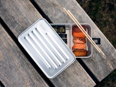 SIGG - Alu Lunchbox Plus - Lunchbox with Compartment - Award-Winning - Dishwasher Safe & Microwave Safe - Absolutely Leakproof - Featherlight - BPA-Free