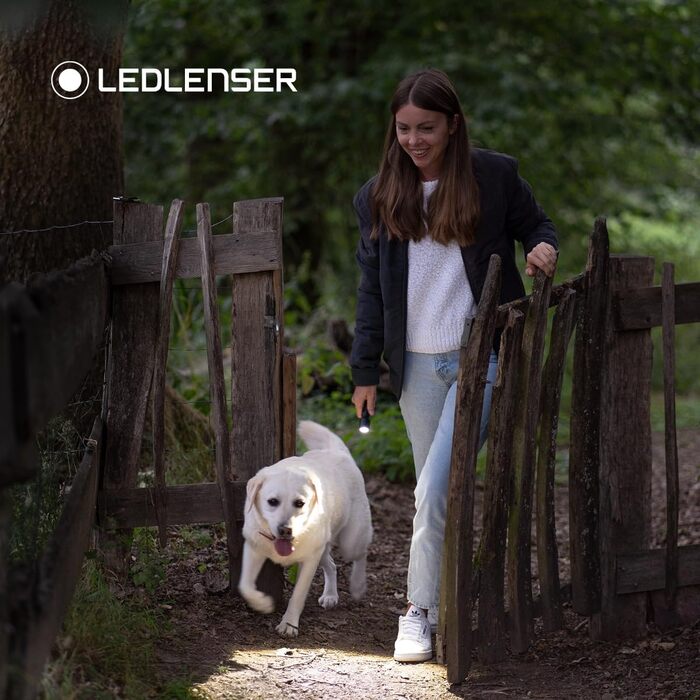 Ліхтарик Ledlenser P6R Core акумуляторний LED, 900 люмен, IP68, фокусування, USB зарядка, дальність 240 м