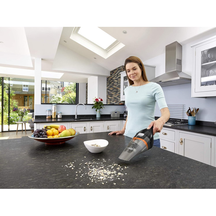 Ручний бездротовий пилосос BLACK+DECKER Dustbuster 3.6V NVC115JL-QW білий (чорний)