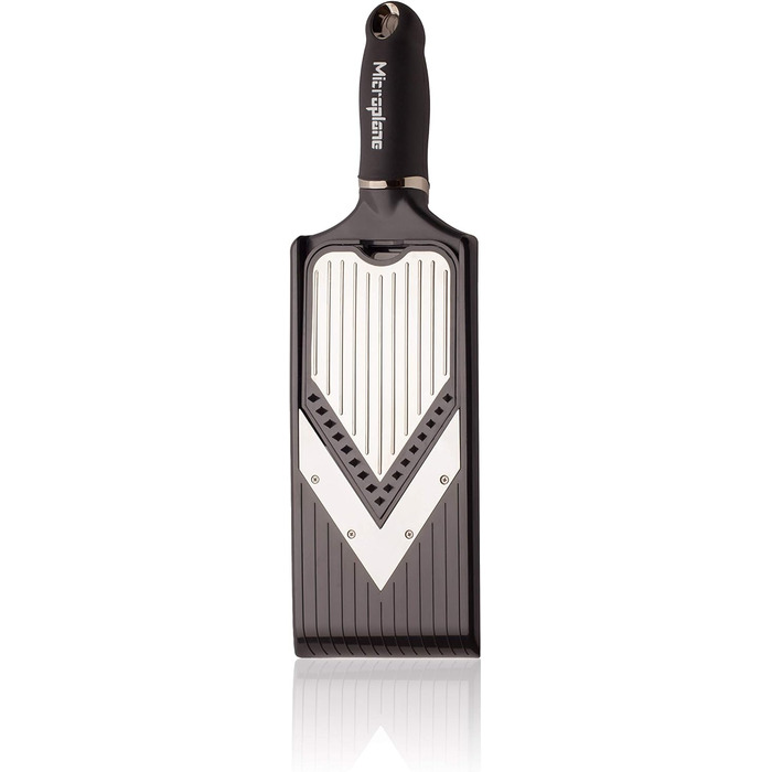 Тірний овочевий терт Microplane з V-подібною та Julienneklingen-лезом, з нержавіючої сталі, з захистом пальців