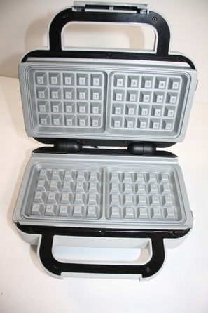 Вафельниця Breville DuraCeramic VST072 850 Вт, сріблястий/сірий