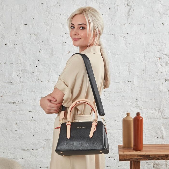 Сумка жіноча Bugatti Ella чорна, маленька сумка через плече для жінок
