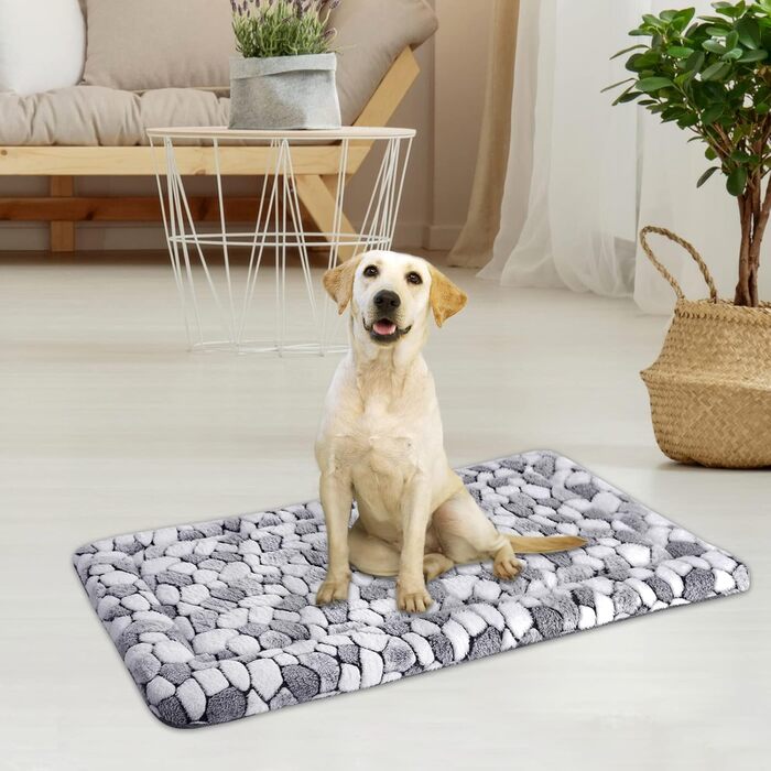 VANKEAN Stivoe Dog Crate Pad, Reversible (Cool and Warm), Soft Pet Sheep Mat Dog Bed for Crate, Suitable for No to XXL-Sized Dogs and Cats, Machine-Washable Crate Beds (XL)