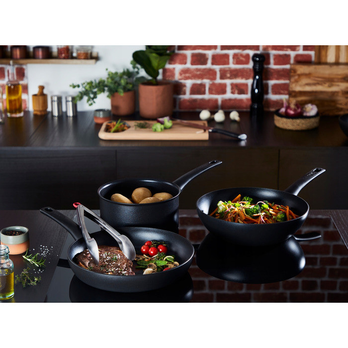 Набір сковорідок TEFAL Ultimate, 2 шт. (20 та 28 см)