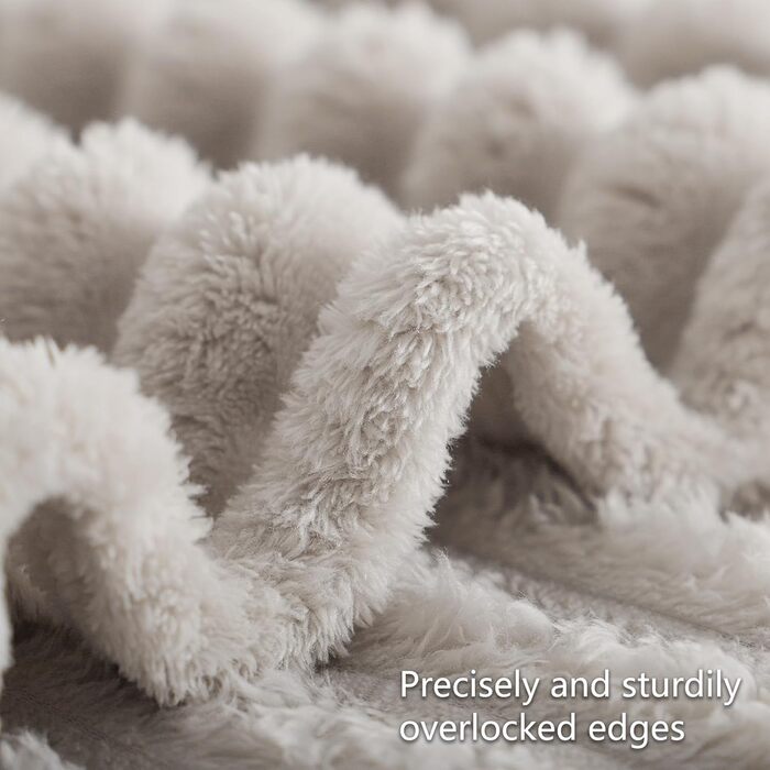 Плед RUIKASI фланелевий бежевий 150x200 см - теплий та м'який плед для дому, дивана, вітальні, декору, ковдра