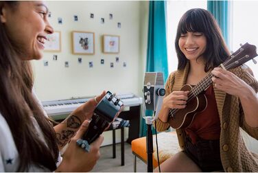 AKG Lyra USB-C Конденсаторний мікрофон для подкастів, відео, геймінгу та стрімінгу - Синій/Срібний