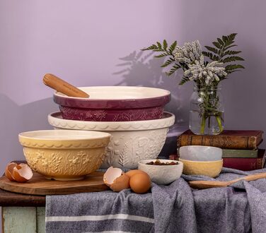 Mason Cash Stoneware Mixing Bowl 24 cm | Daisy | 2.7 L | Dough Bowl for Bread Dough, Cake Dough or Pizza Dough | Made from high-quality, chip-resistant stoneware | Large Dough Bowl