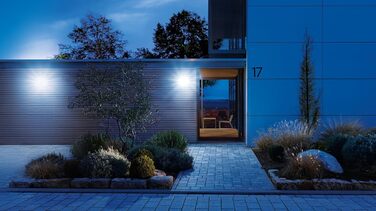 Steinel LED Floodlight XLED Home 2 S white, fully swiveling, 13.7 W, 180° With motion sensor, 10 m range, 1550 lm