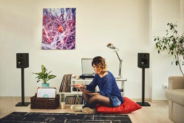 Підлогові стійки Kanto ST28 для поличних акустичних систем 28'' (13,6 кг), пара, чорна сталь, чорна MDF основа