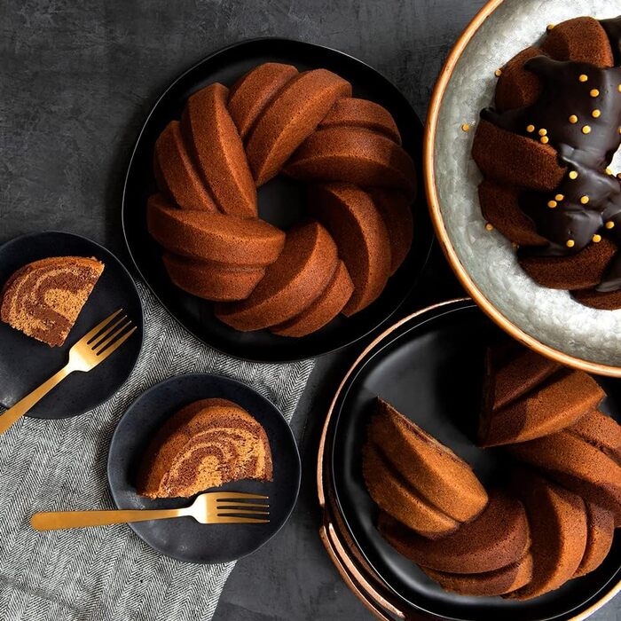 Форма для випічки Nordic Ware 95577, річкова плетіння, золота, на 12 порцій