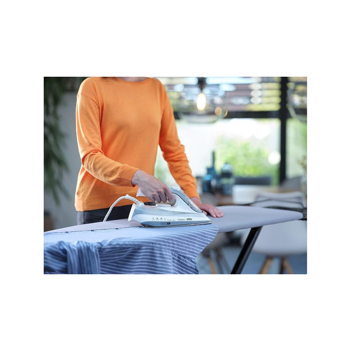 Праска Braun SI5017GR серії 5 з керамічною підошвою, функцією Turbo, системою захисту від накипу, сірого кольору