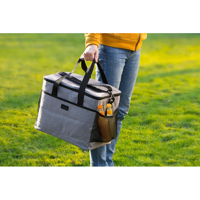 Master Cooler Bag 40 x 26 x 31 cm - 32 Liter Capacity - Cooling Insulation - With Shoulder Strap - Securely Closing Zipper - Waterproof Material / Thermos Bag / 6816830