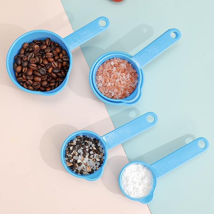Zoyizi Plastic Measuring Cups and Spoons, 11 Piece, Kitchen Measuring Cups and Spoon Set for Dry & Liquid Ingredients, 5 Measuring Cups & 6 Measuring Spoon Set for Cooking & Baking, Red