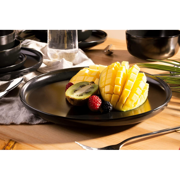 Набір посуду Konsimo VICTO на 6 осіб: 18-частинний сервіз з чорного каменю. Сучасний табельний сервіз для сім'ї.