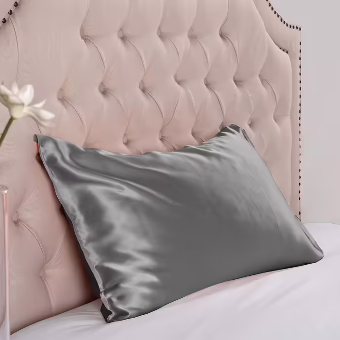 Silk 22 Momme Silk Pillowcase Set of 2, 100% Mulberry Silk Pillowcase for Hair and Skin with Envelope Closure, Soft and Smooth Silk Pillowcase, 50 x 90 cm Grey