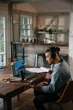 Sennheiser Profile USB мікрофон: конденсаторний мікрофон з USB-підключенням для подкастів та стрімінгу. В комплекті: стійка та кабель USB-C 1.2м. Чорний (700065)