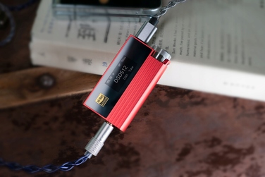 iBasso Nunchaku (червоний) — 2x TUBE JAN6418, 2x CS43198, 4x OPAMP, 4x BUF634A