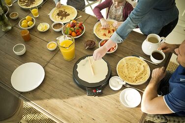 Електрична млинниця Russell Hobbs Fiesta 30 см, антипригарна, з лопаткою і розподільником тіста, 1000 Вт, для млинців, панкейків, буріто, галет, тако