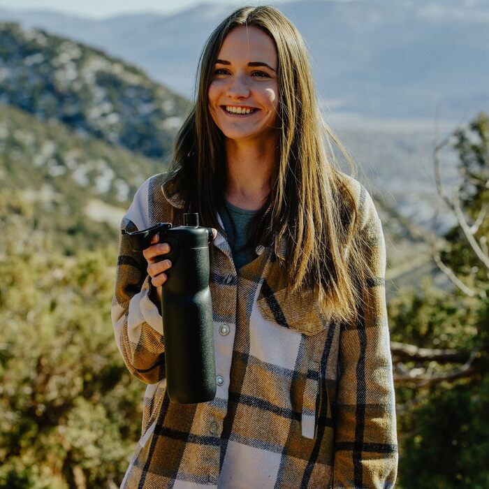 BOTTLE BOTTLE Insulated Water Bottle, 680 ml, with Handle and Flip-Top Lid, Bicycle Water Bottle, Push-Button Lid, Leak-Proof, Portable, for Travel, Sports, Riding, Green (Black)