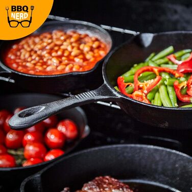 Чавунна сковорода BBQ Nerd для гриля, смаження та запікання, 35 см, 4550 г, з носиком і ручкою, антипригарна, вогнестійка, зберігає тепло, зі знімною ручкою 25 см