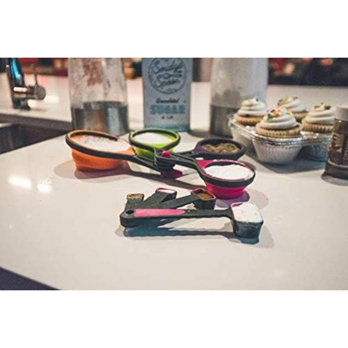 Collapsible measuring cups and nesting spoons, adjustable silicone for cooking, used for liquid and dry kitchen items, portable portion control, dog food, children, travel, campers, space-saving.