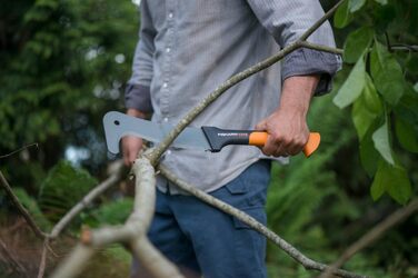 Fiskars Machete, Length: 50.5 cm, Non-stick coated, Hardened steel blade/Fiberglass reinforced plastic handle, Includes sheath, Black/Orange, WoodXpert, XA3, 1003609