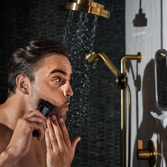 The Beard Hedger® by MANSCAPED®, beard trimmer/beard shaver, 20 length settings, stainless steel T-blade for precise trimming, 60 minutes of cordless runtime, waterproof