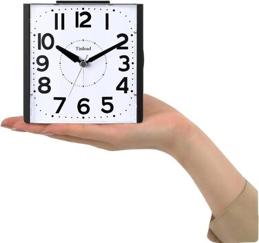 Analog Senior Alarm Clock with Night Light, 4.7-inch Dial, Table Clock with Snooze Function, Loud, 3-Stage Increasing Bell Sound, Battery Powered