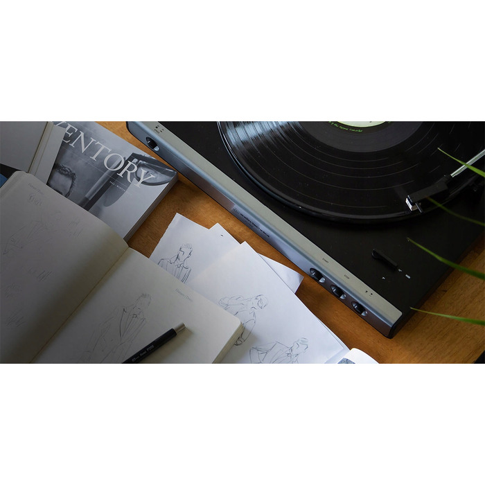 Вініловий програвач Audio-Technica AT-LP60XBT з пасиковим приводом та попереднім підсилювачем, чорний