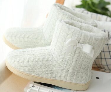 Тапочки додому жіночі з плюшевою підкладкою, з міцною підошвою, нековзні, 41/42 EU, білі