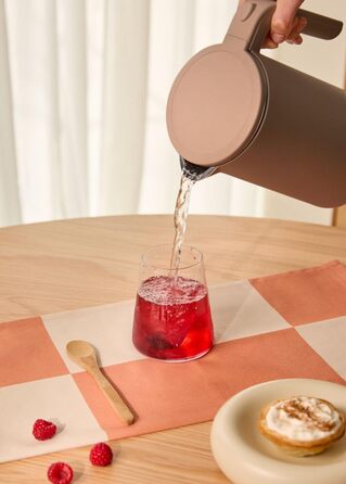 Електричний чайник Studio Pro 1L з регулюванням температури, підігрівом та системою зберігання кабелю, автоматичним відключенням, 1000W (Mokka)