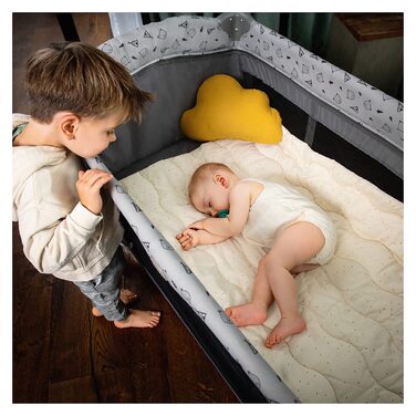 Hauck Travel Crib Sleep N Play Center with Newborn Nest, Changing Pad, Carry Bag, Wheels, Canopy, Compact Folding, Baby Travel Bed for Infants from Birth up to 15 kg (Teddy Grey)
