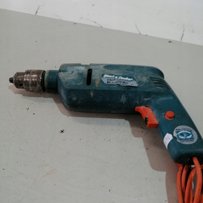 Акумуляторний шурупокрут Black+Decker 18 В BL188KB-QW