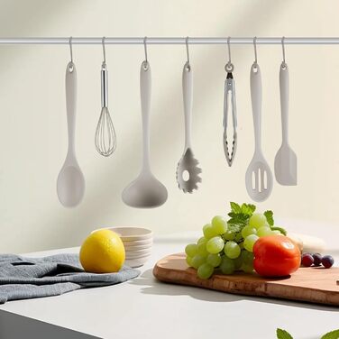 Набір кухонних аксесуарів 43 шт. Силіконовий набір лопаток, термостійкий та антипригарний. Набір кухонних інструментів бежевого кольору з контейнером, гачком для зберігання, придатний для миття в посудомийній машині, хакі